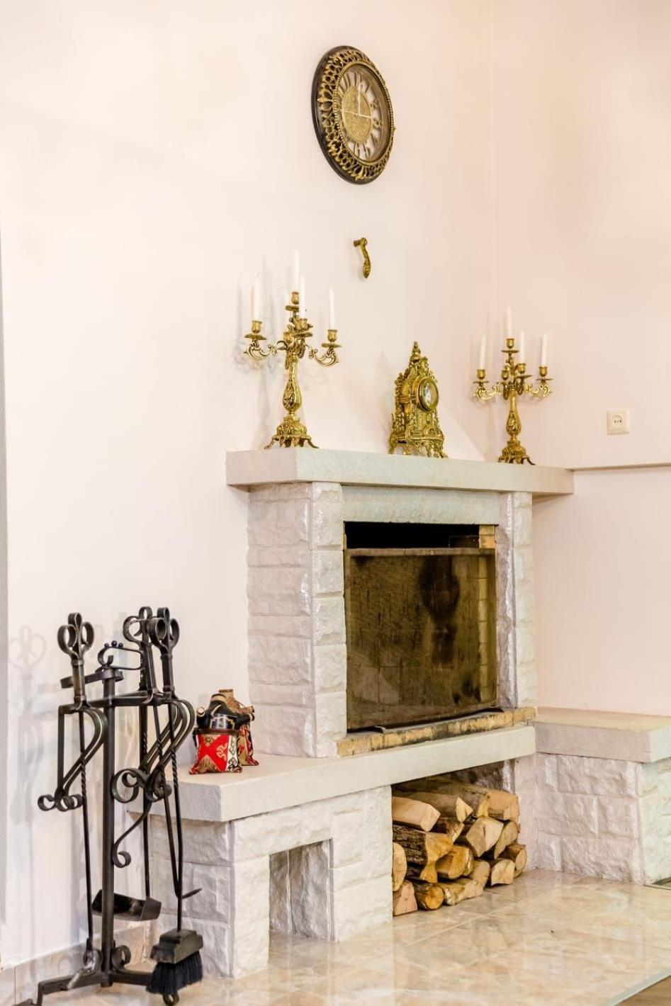 Comfortable House On Marjanishvili Tbilisi ภายนอก รูปภาพ